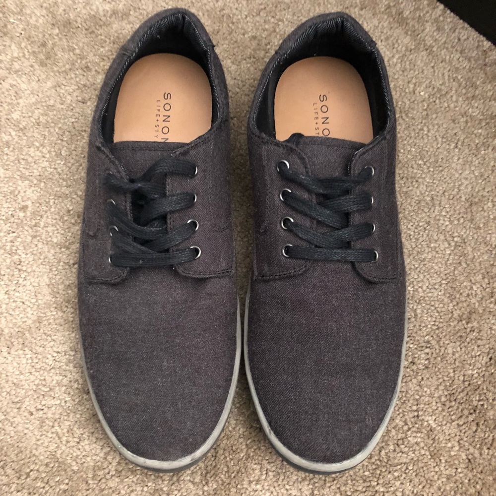 Men’s dress shoes